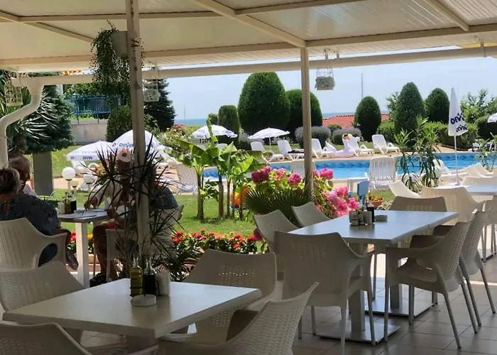 Riviera Complex 6 Hotel