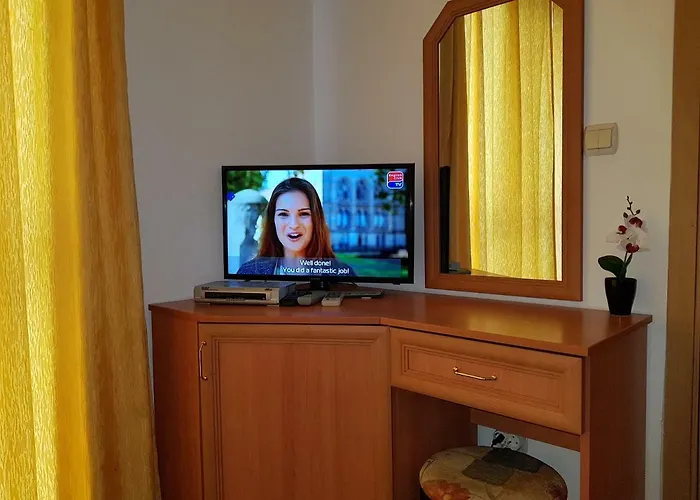 Riviera Complex 6 Hotel *