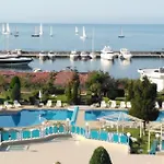Hotel Riviera Complex 6