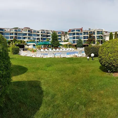 Готель Riviera Complex 6 Светий Влас