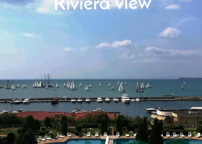 Riviera Complex 6 *