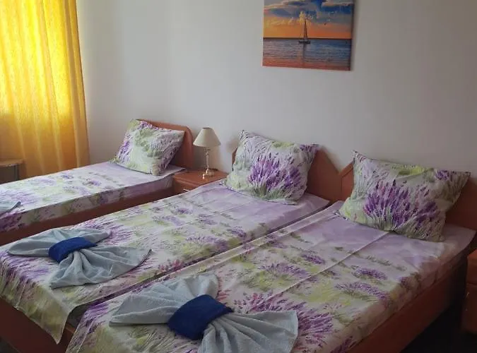 Riviera Complex 6 Otel *