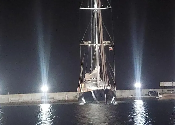 Riviera Complex 6 Otel *