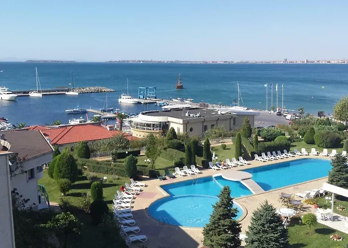 Riviera Complex 6 * سفيتي فلاس